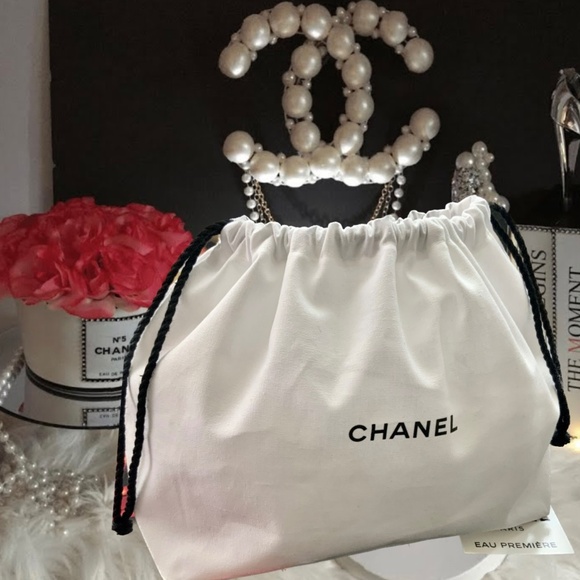 CHANEL white cotton canvas drawstring pouch cosmetic bag storage bag - Authentic - Picture 1 of 13